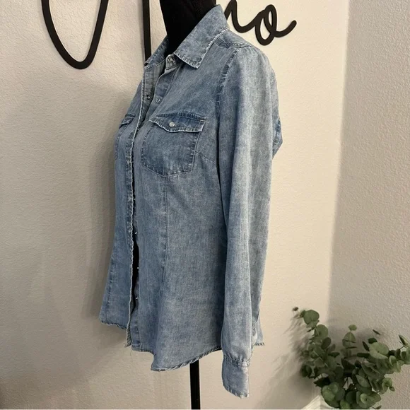 Daniel Rainn Small Denim button down collared shirt - Picture 3 of 7